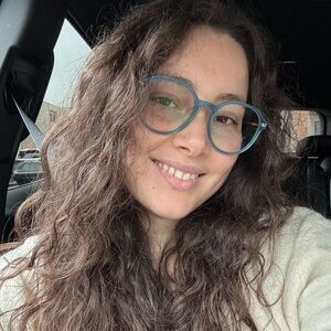 Meet your Posher, Esther